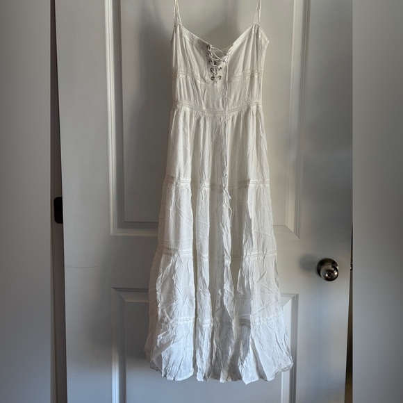 Elegant White Maxi Dress - Picture 2 of 11